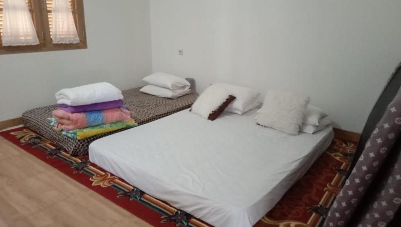 Lembur Incu Syariah Villa & Resto Лембанг Экстерьер фото