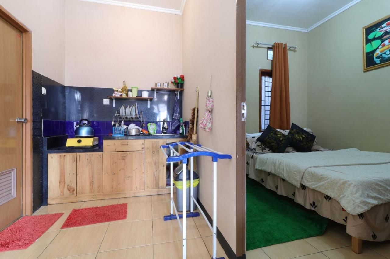Lembur Incu Syariah Villa & Resto Лембанг Экстерьер фото