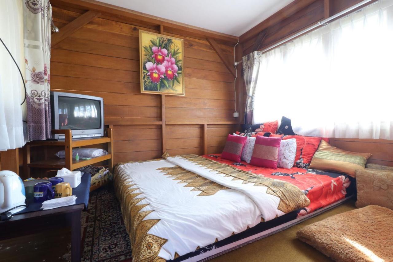 Lembur Incu Syariah Villa & Resto Лембанг Экстерьер фото