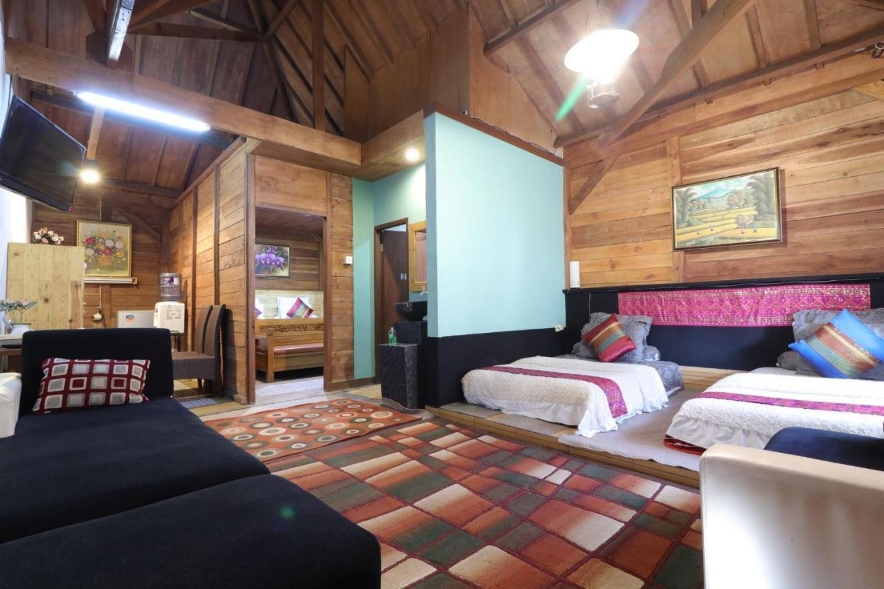 Lembur Incu Syariah Villa & Resto Лембанг Экстерьер фото